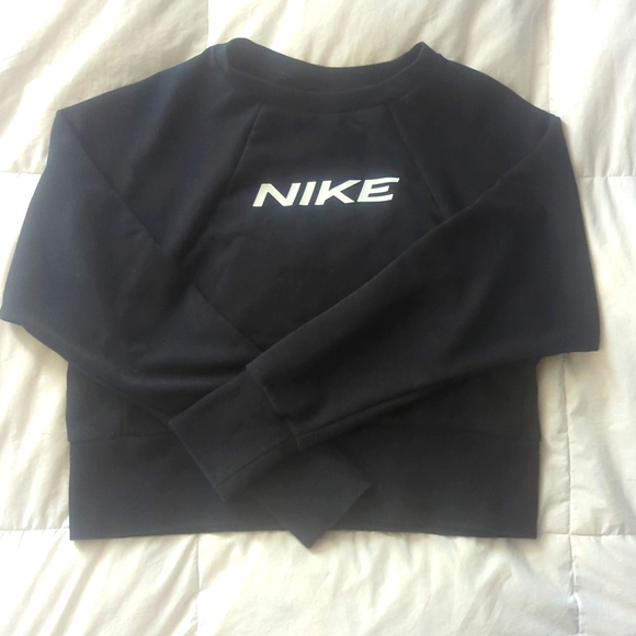 Nike DriFit Cropped sweatshirt - Picture 1 of 8